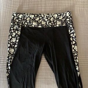 Athleta Speckled Salutation Leggings